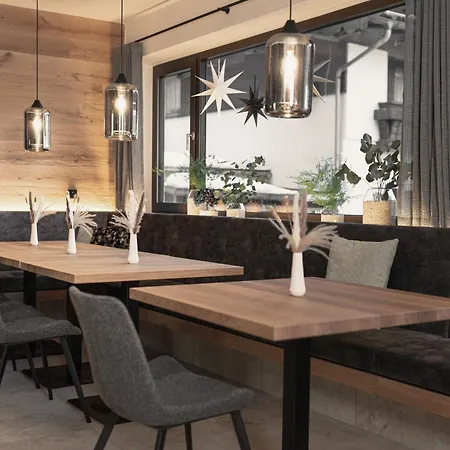 Gamshag Hotel 3*