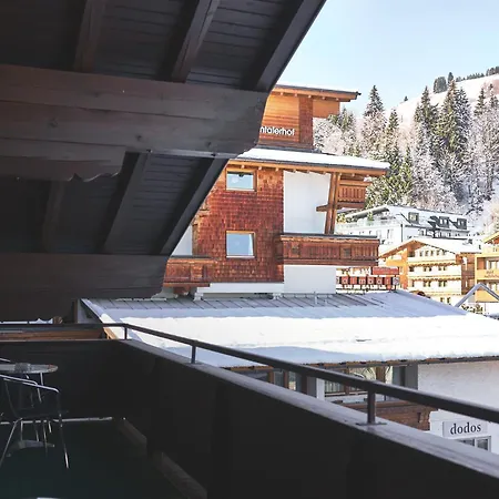 Gamshag Hotel 3*